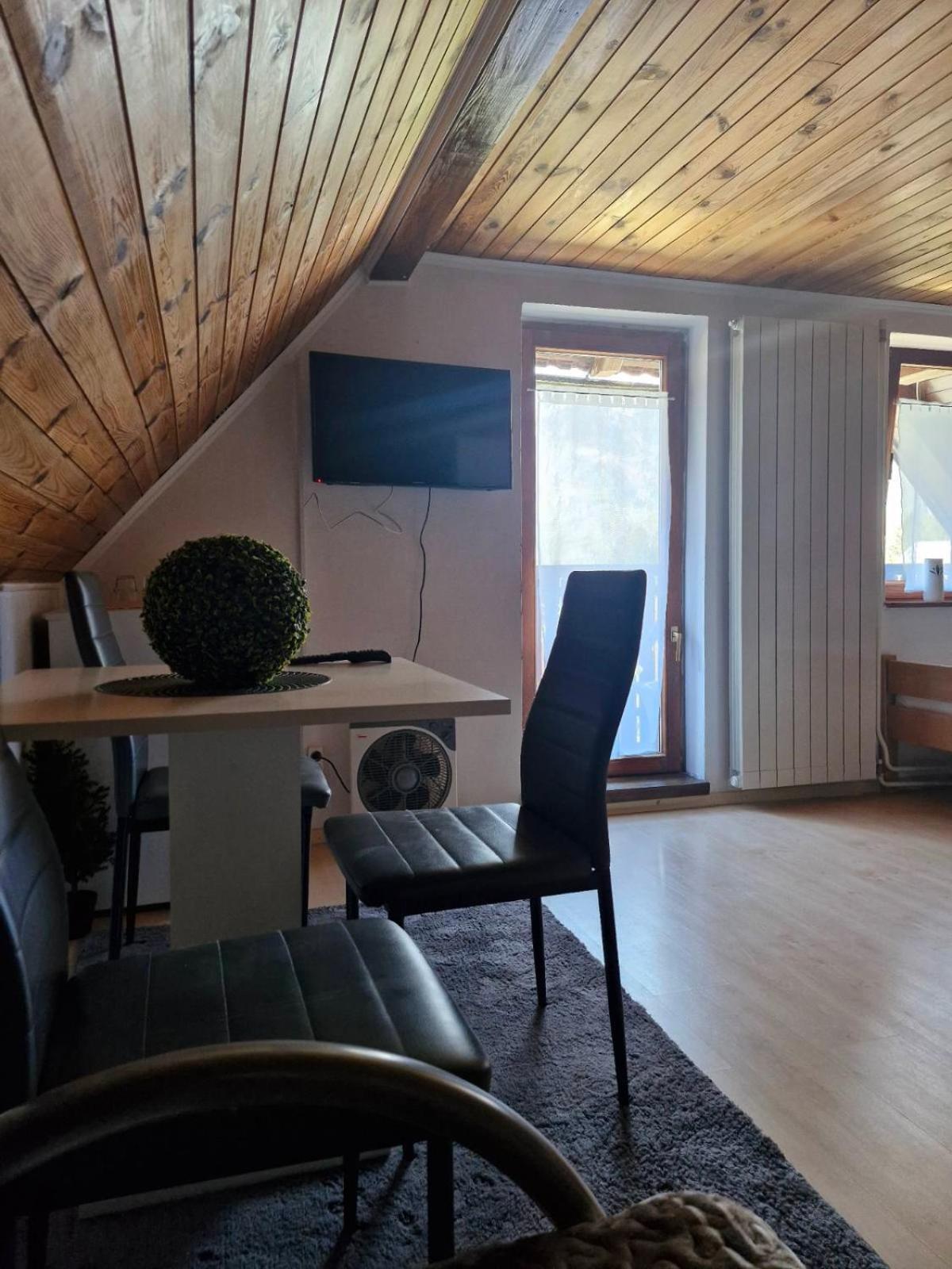 Kometer Soba Apartamento Bovec Exterior foto
